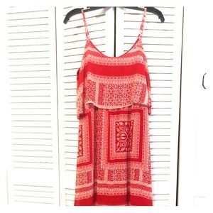 🎶Fun, comfy, red/white summer, high low dress🎶